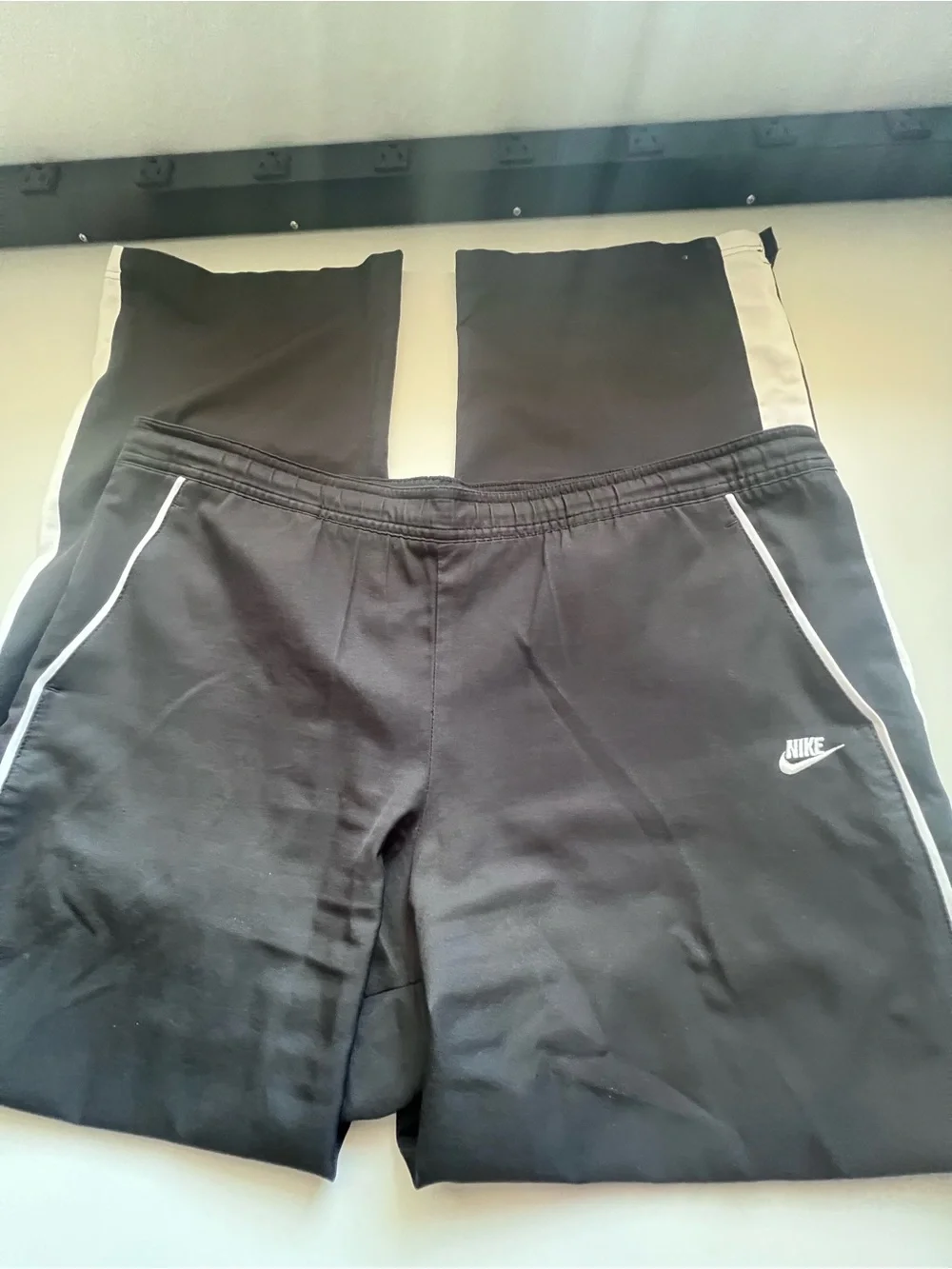 Nike Black White Side Stripe Track Pants Drawstring Athletic Jogger Size M
